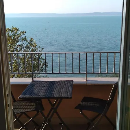 Piroska Wellness Apartment *